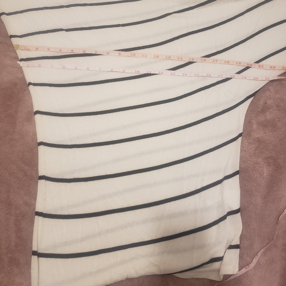 BCBG Top - Picture 13 of 13